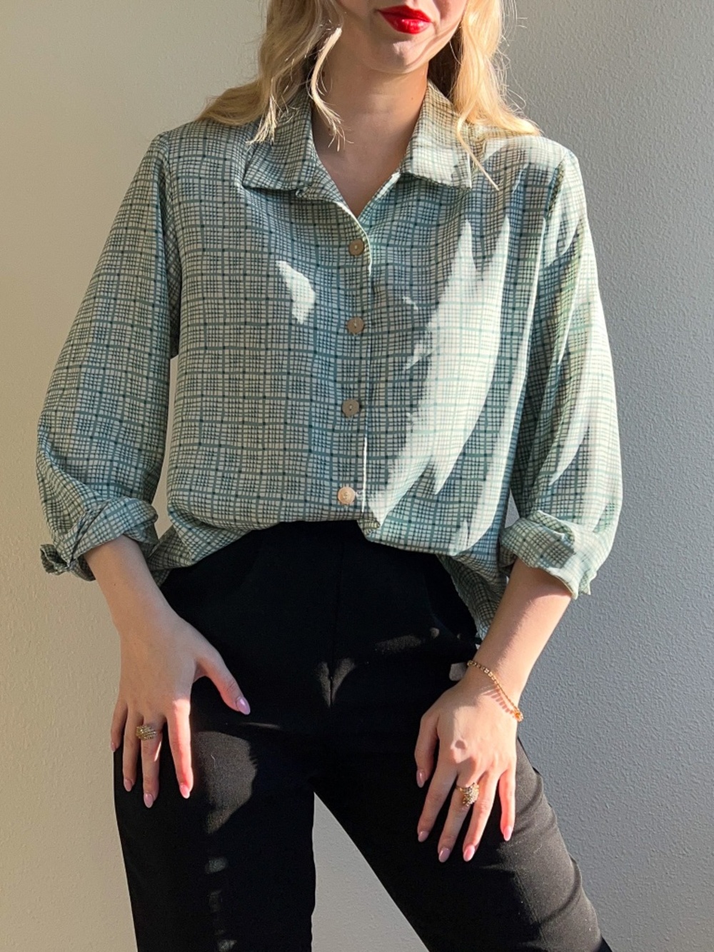 Vintage 1970s Green and White Pattern Button Down (M)
